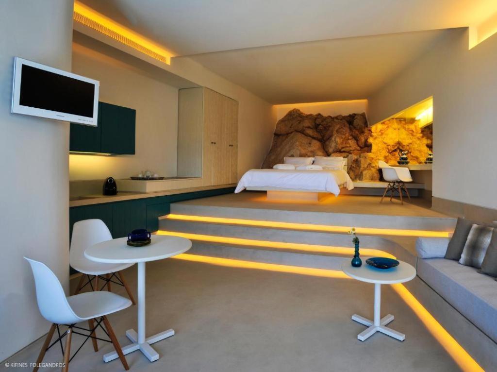 Kifines Suites Folegandros Town ภายนอก รูปภาพ